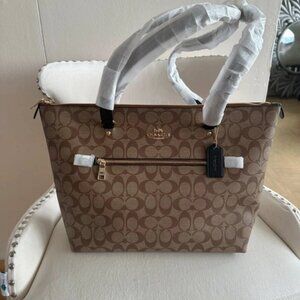 Brand new large Coach tote and shoulder bag